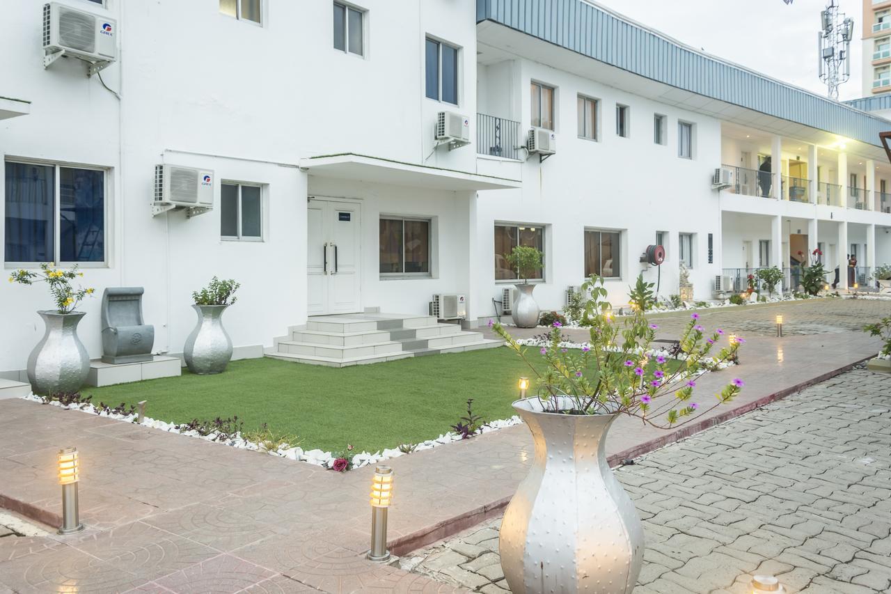 Hotel La Falaise Bonanjo Douala Exterior photo