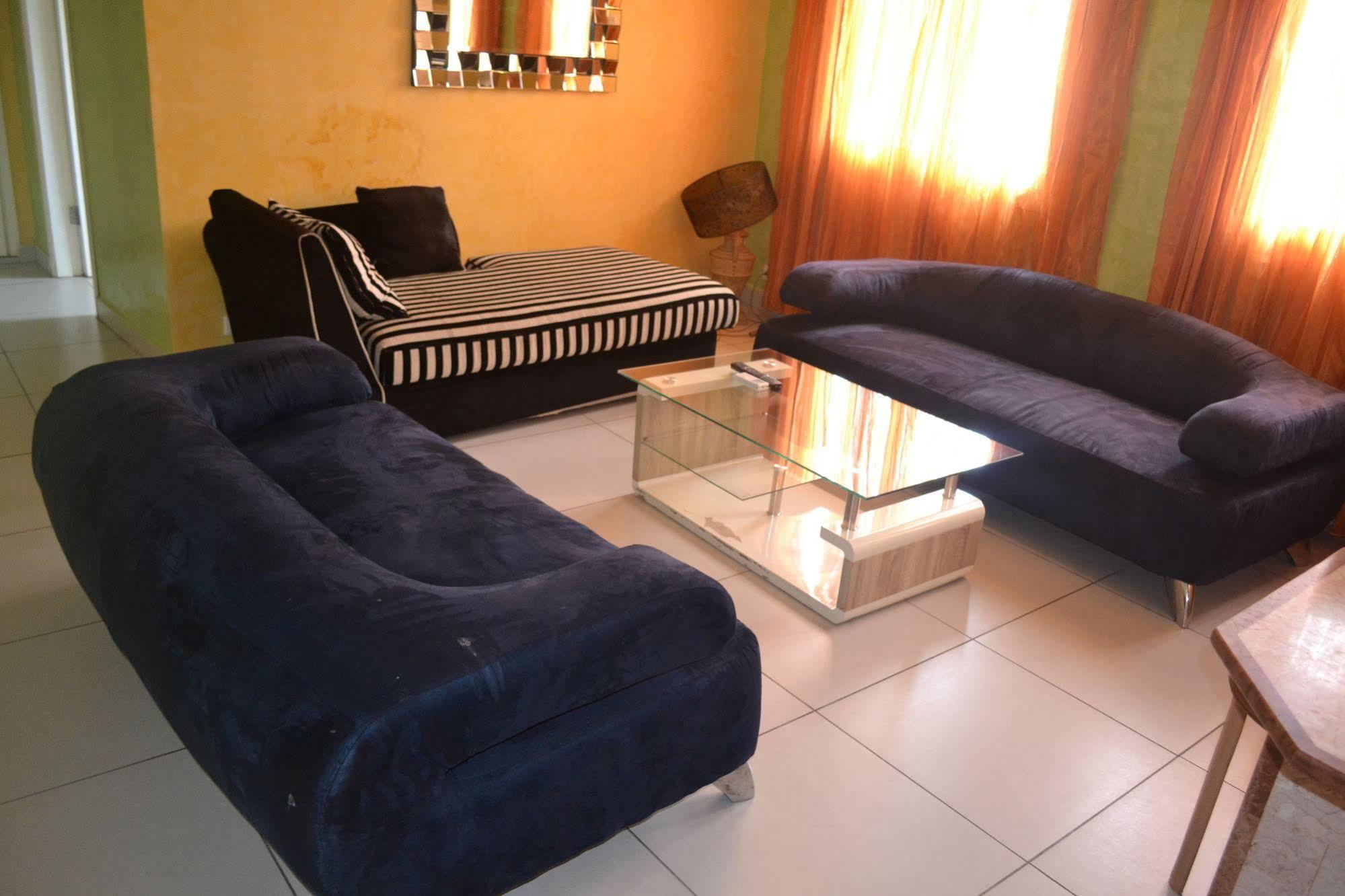 Hotel La Falaise Bonanjo Douala Exterior photo